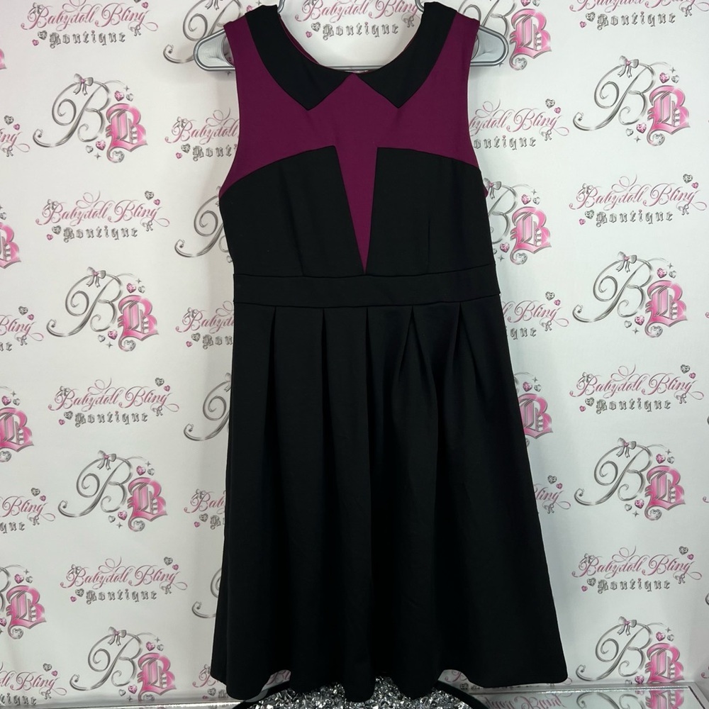 Vero Moda Dress flowy collar look Black royal Purple gold zipper detail